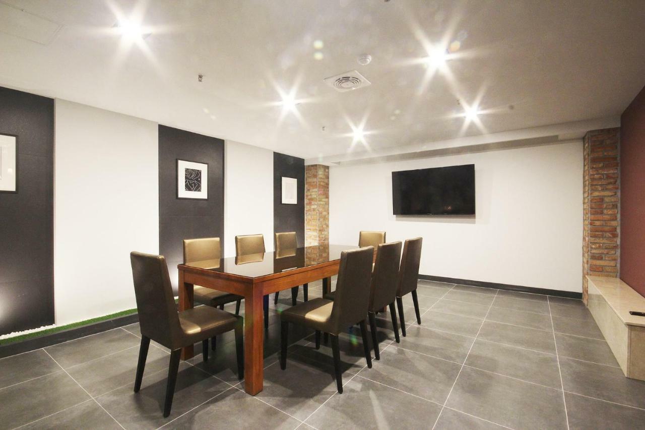 Brown Dot Hotel Seomyeon Pusan Exteriér fotografie